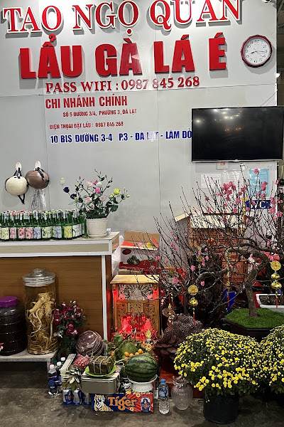 Lẩu gà lá é Tao Ngộ